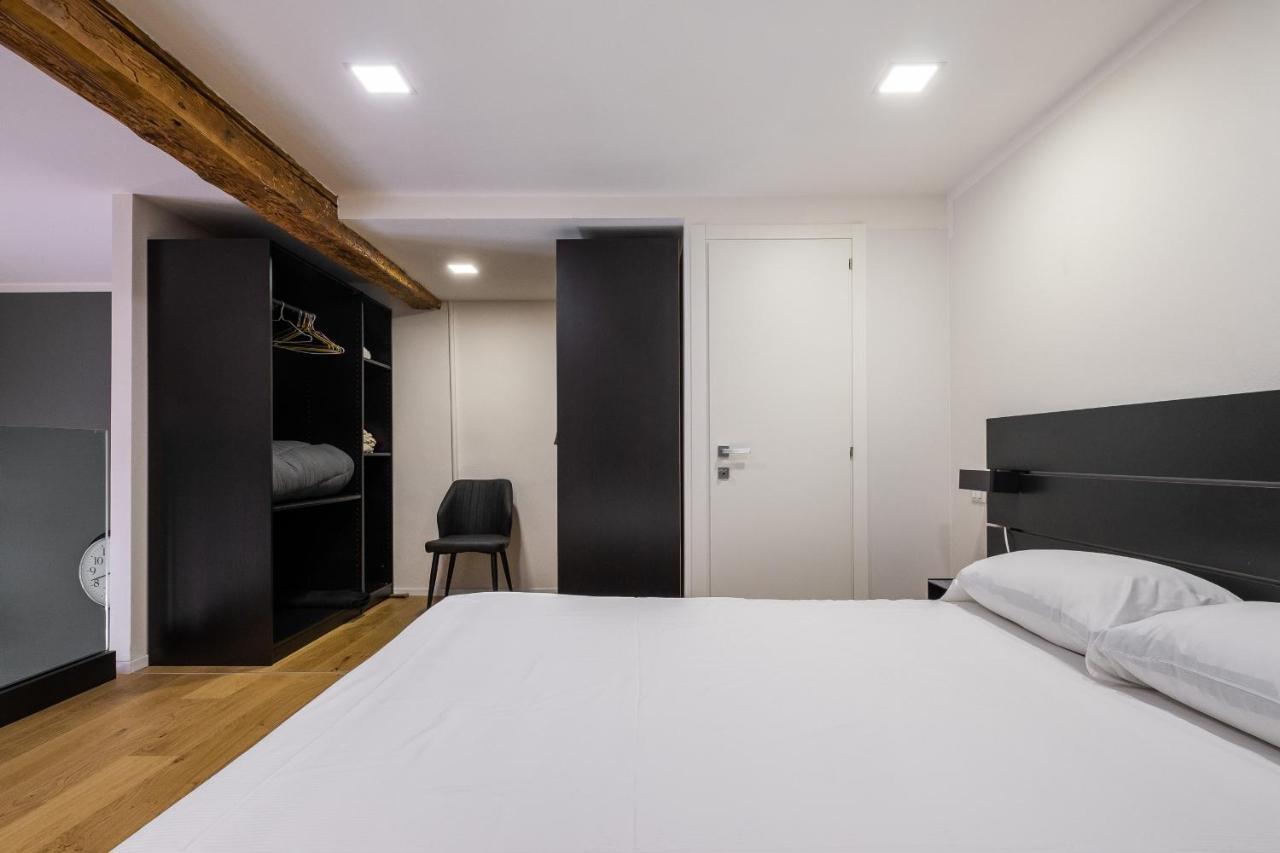 Mazzini Elegant Apartment By Wonderful Italy Болоня Екстериор снимка
